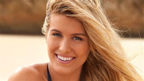 10 Stunning Photos of Canadian Tennis Player Genie。